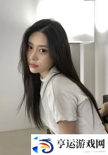 爆❌喷水❌洗澡❌动漫：动漫界的新风潮-冲击视觉与感官的极限体验！