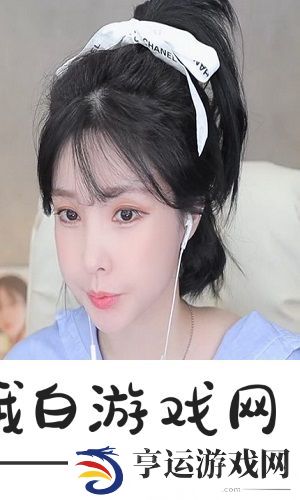 一边下奶一吃敷面膜视频60分钟引发热议，网友：这才是多线程操作的真谛！