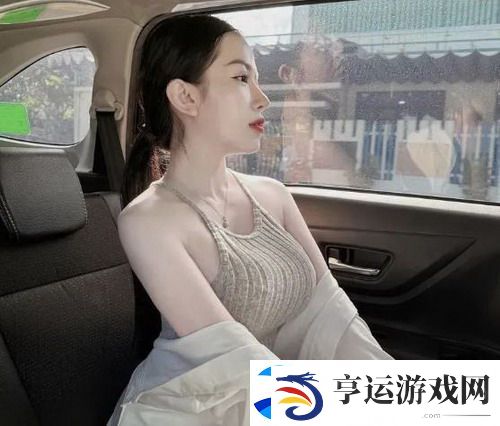 香蕉水蜜桃丝瓜18岁可以吃吗？青春的味道，网友：这才是生活的真谛！