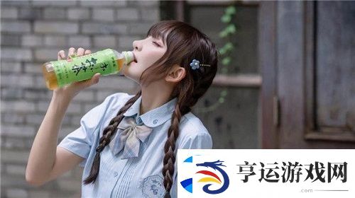 在线香蕉直播-观众分享：互动性强且充满幽默感-成为年轻人娱乐新风潮!