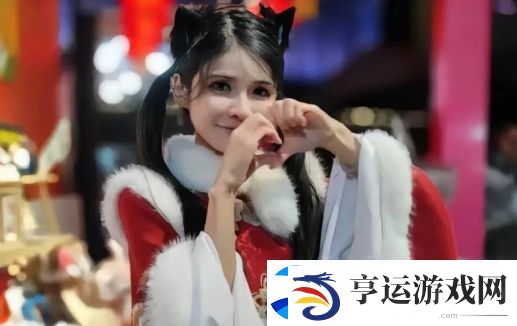 狗头萝莉元宵卖饼太火热-现场围满了人-大量粉丝称排了好久买不到
