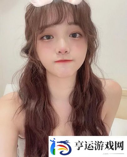 麻花天美星空mv免费播放：沉浸式体验，星空下的音乐旅程令人心动不已！